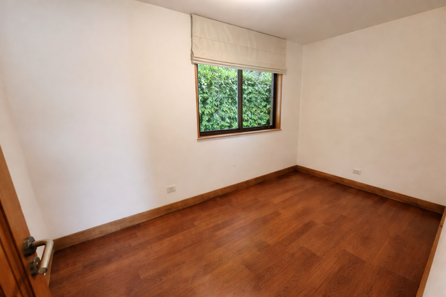 Arriendo Ubicación Estratégica para Servicios en el Centro de Coyhaique! UF.28