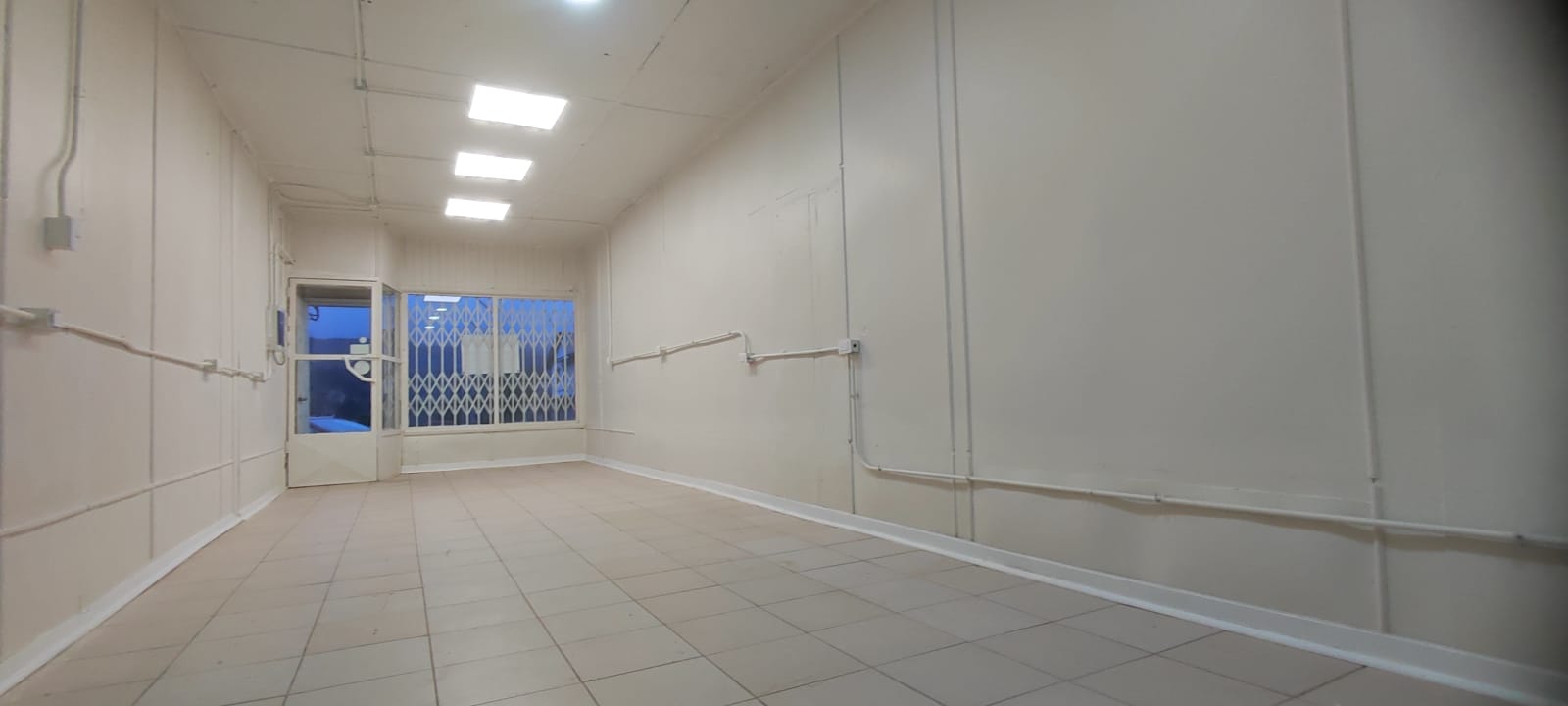 Arrienda Local comercial en Zona de alta demanda y flujo constante!