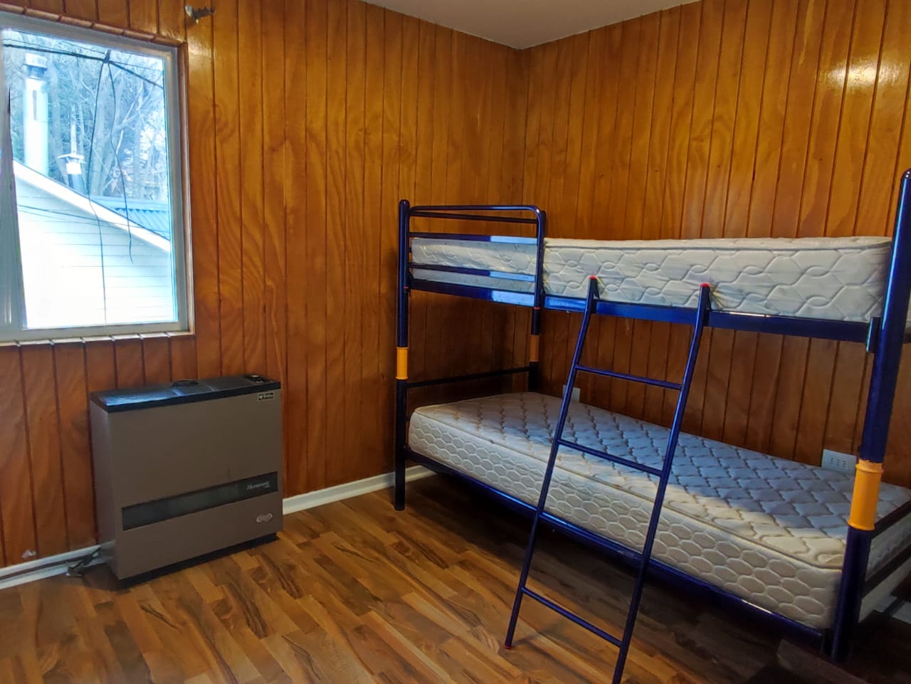 Edificio central de tres pisos ! Arriendo disponible $ 597000