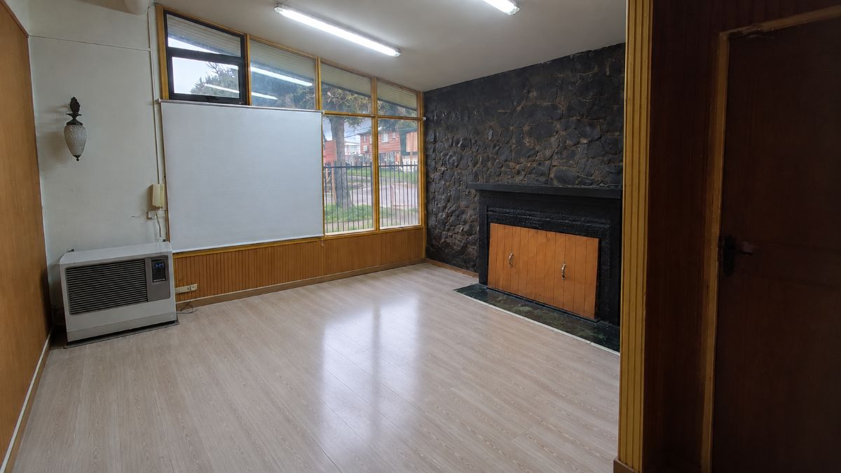 Arriendo - Propiedad con 7 Oficinas- cercana a Municipalidad- Central UF 27