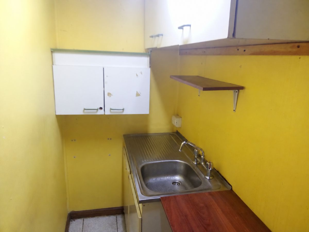 Arriendo - Propiedad con 7 Oficinas- cercana a Municipalidad- Central UF 27