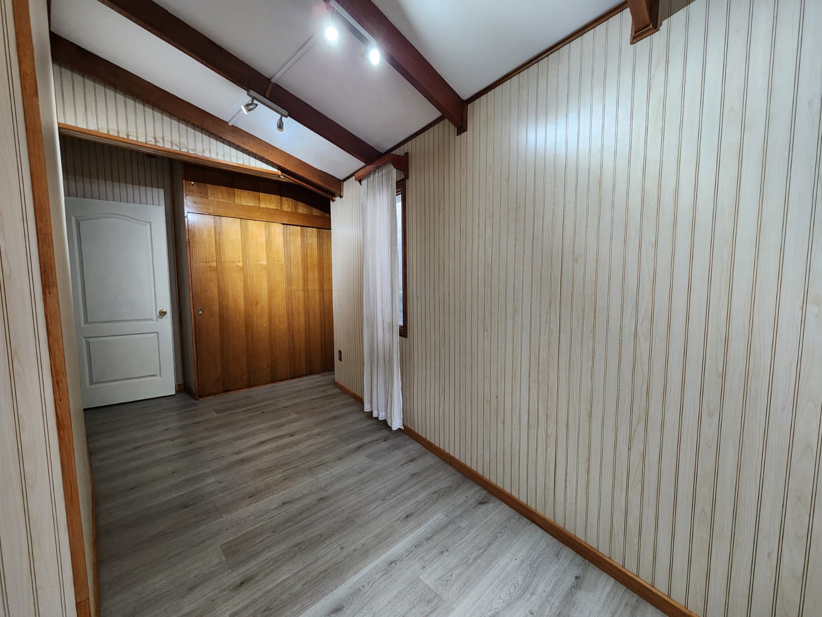 Casa con Patio Bajo Victoria