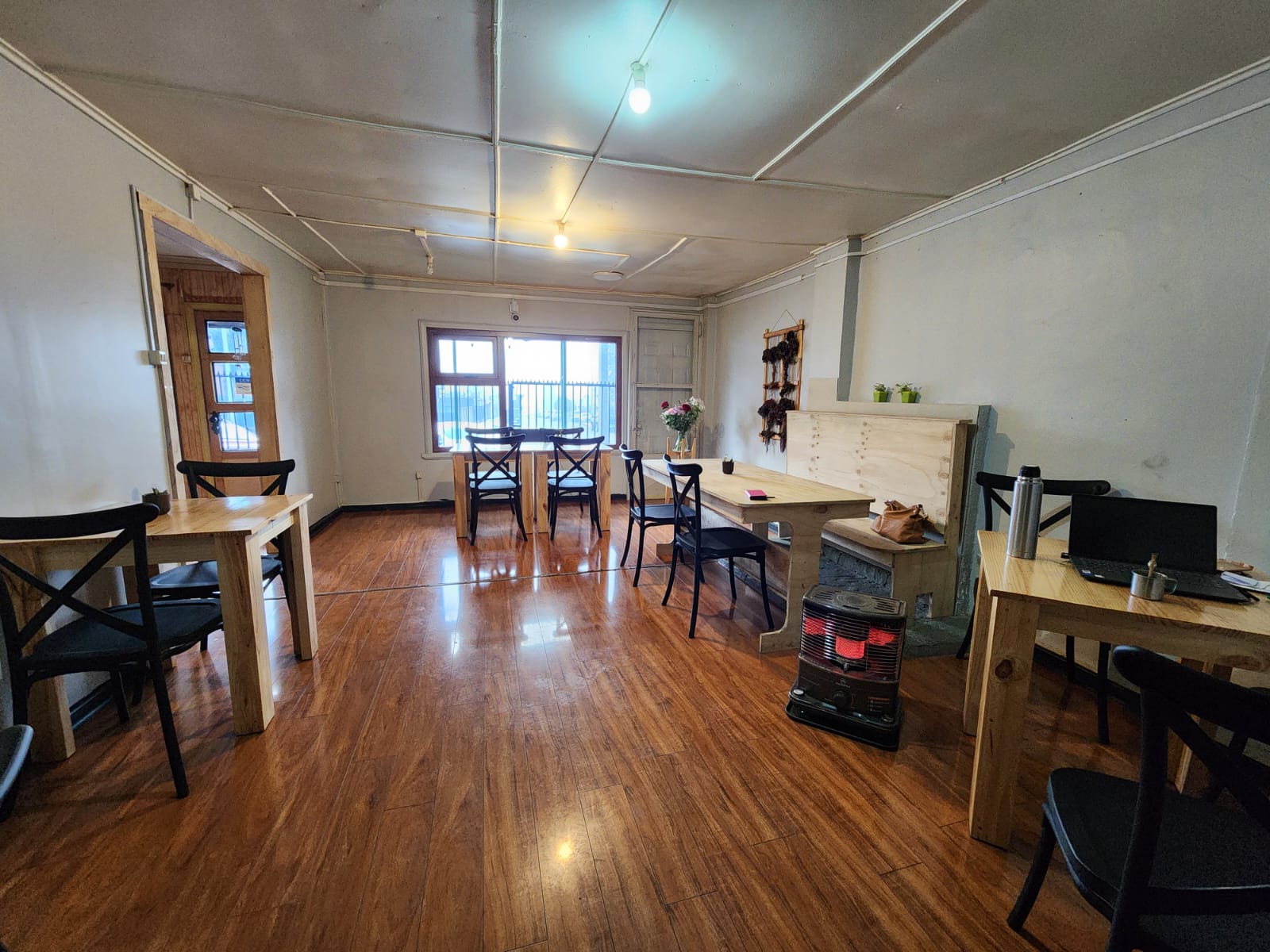 Arriendo Inmueble en Coyhaique: Farmacia / Oficinas/ Hospedaje / Valor de Oportunidad $ 900.000 mensual