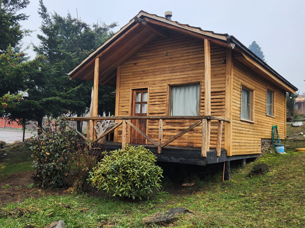 Arriendo Casa de Madera Amueblada, en entorno verde