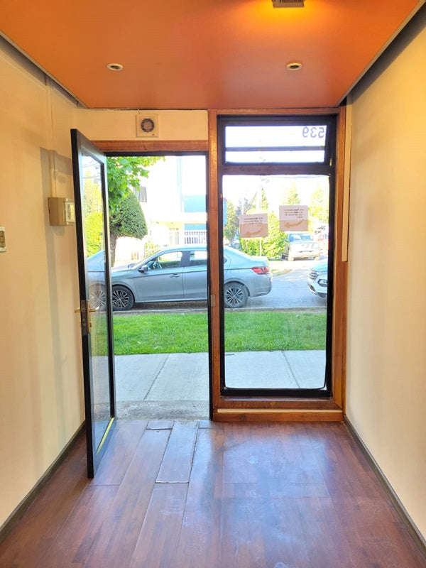 Arriendo Local, 24 m2  " Tu éxito comienza aquí"