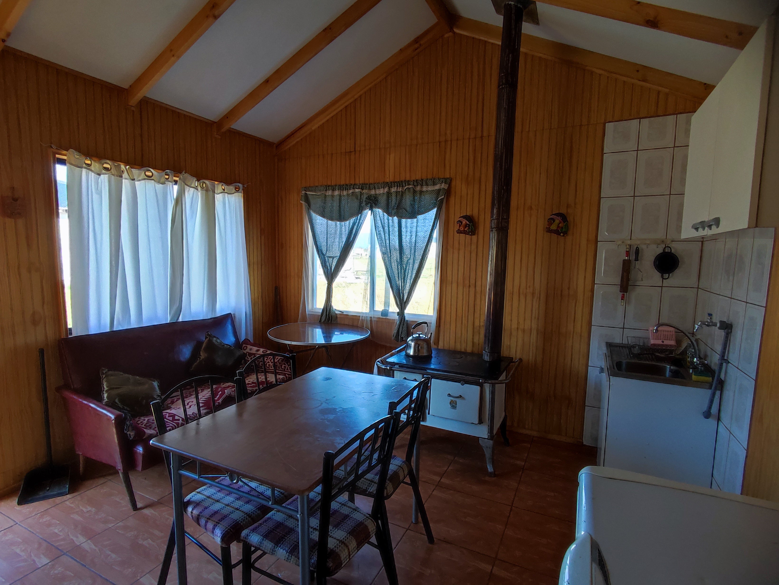 Arriendo Casa  en Eda. Valle Simpson 5000 m2 (Amueblada)