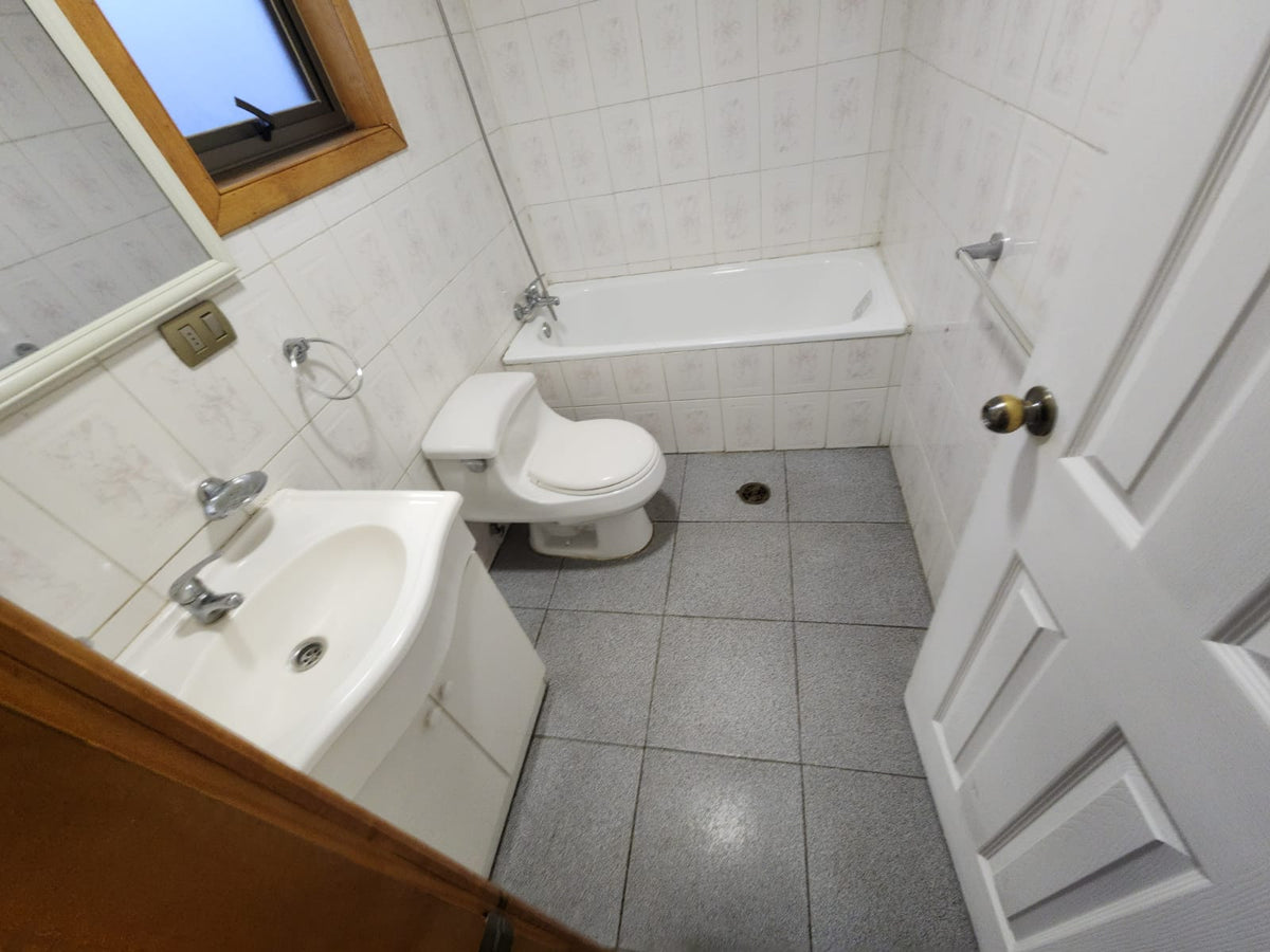 Arriendo para Oficinas, central, 8 estacionamientos