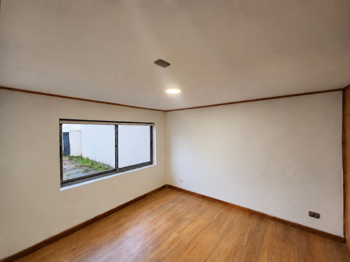 Arriendo para Oficinas, central, 8 estacionamientos