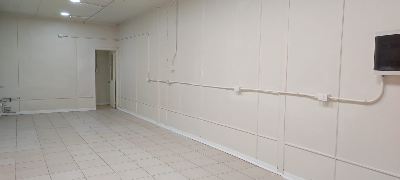 Arrienda Local comercial en Zona de alta demanda y flujo constante!