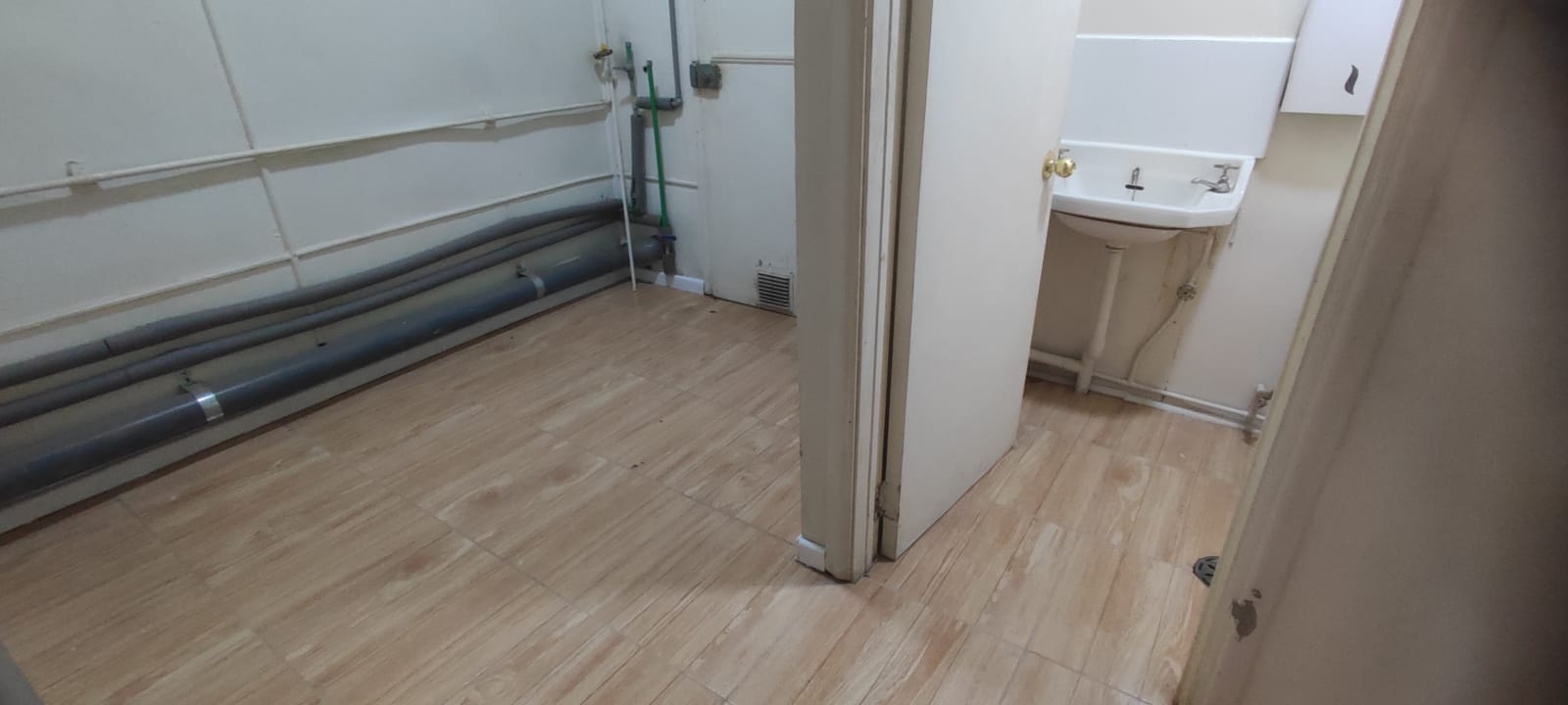 Arrienda Local comercial en Zona de alta demanda y flujo constante!