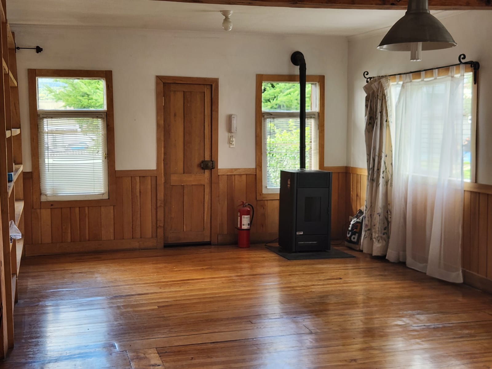 Arriendo Ubicación Estratégica para Servicios en el Centro de Coyhaique! UF.28