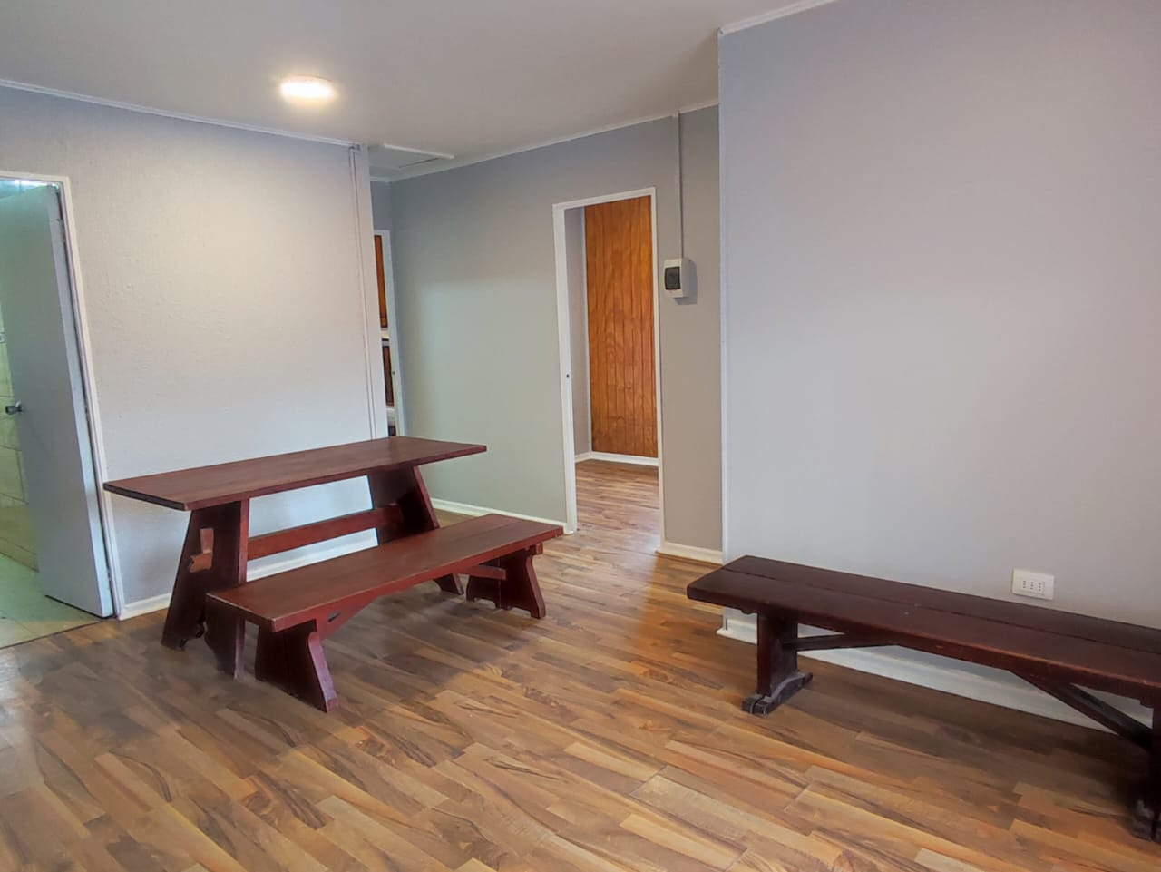 Edificio central de tres pisos ! Arriendo disponible $ 597000